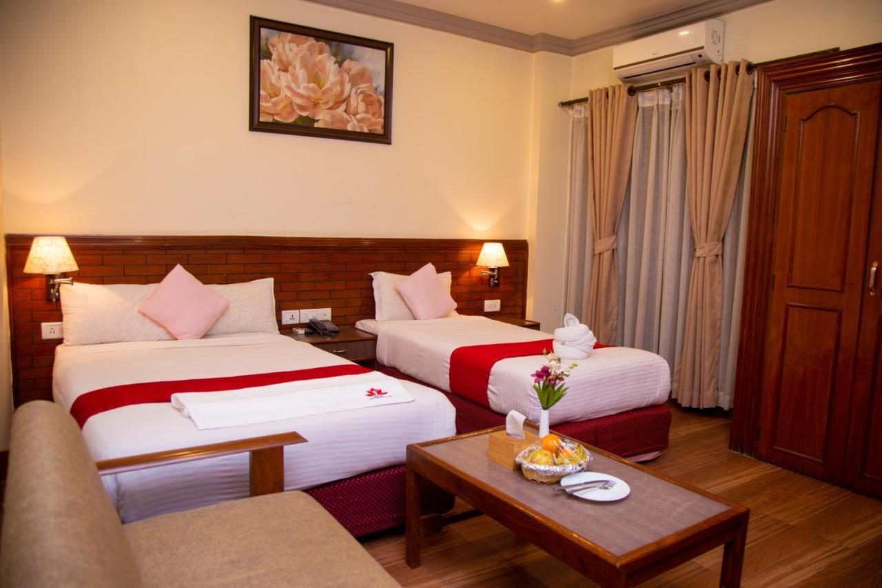 Hotel The White Lotus View Pvt Ltd Bhairāhawā Εξωτερικό φωτογραφία